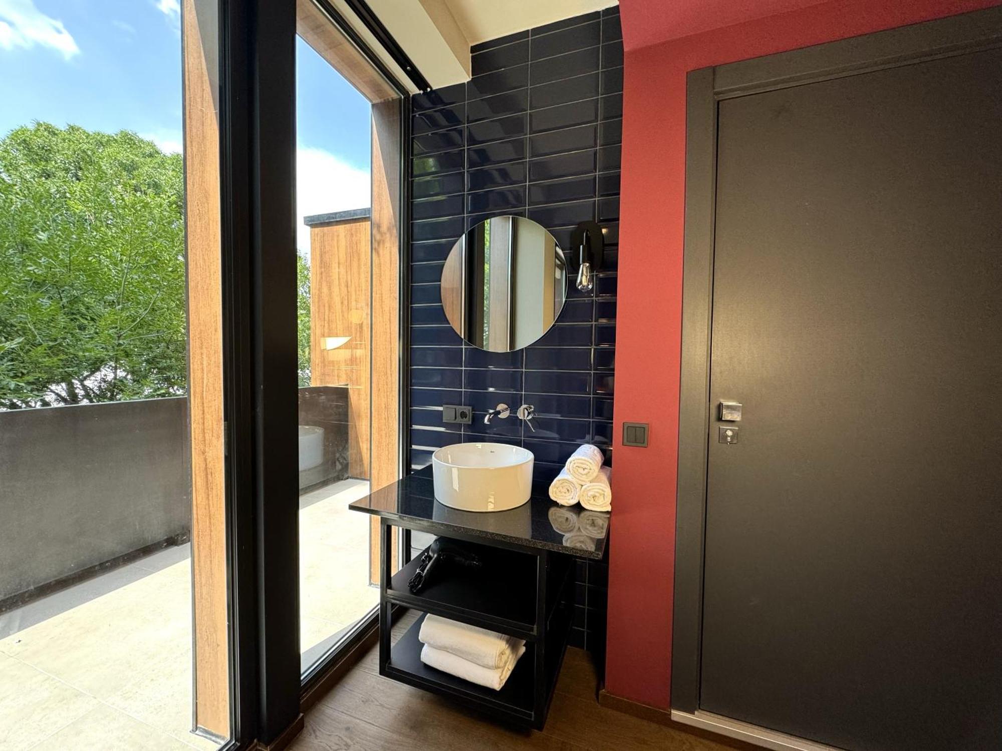 Tbilisi Edition - Design Hotel & Private Spa מראה חיצוני תמונה