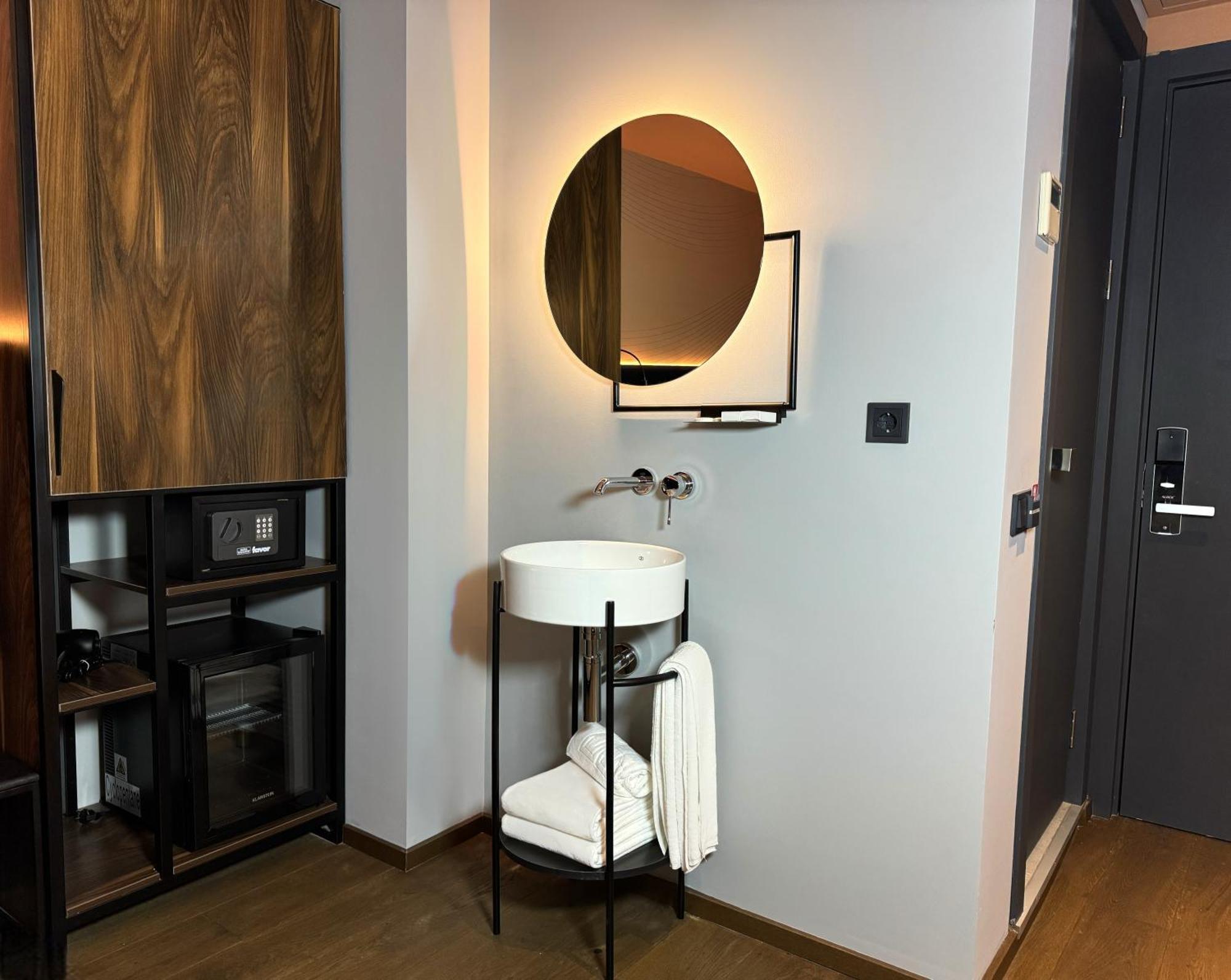 Tbilisi Edition - Design Hotel & Private Spa מראה חיצוני תמונה
