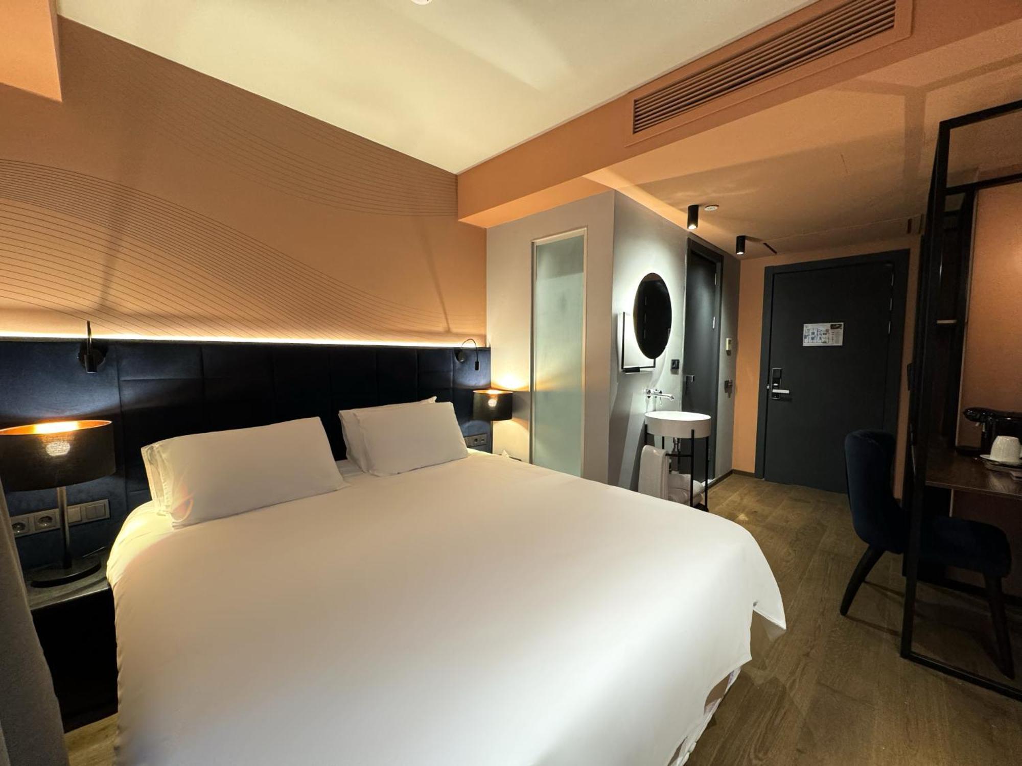 Tbilisi Edition - Design Hotel & Private Spa מראה חיצוני תמונה